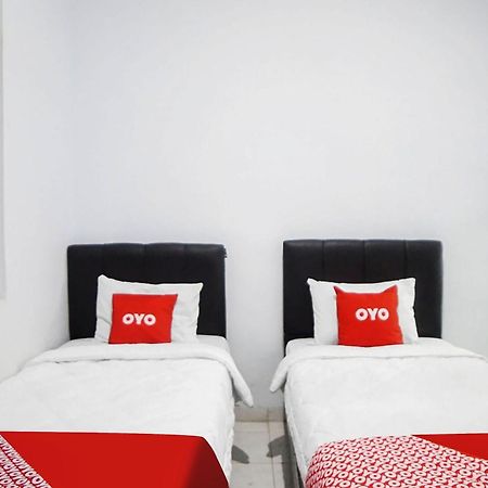 Super Oyo 91627 Wika Wiki Homestay Medan Exterior foto